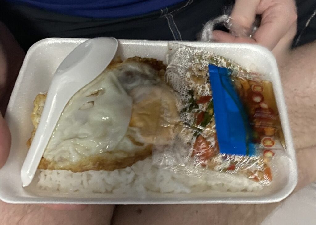 jídlo vlak thajsko