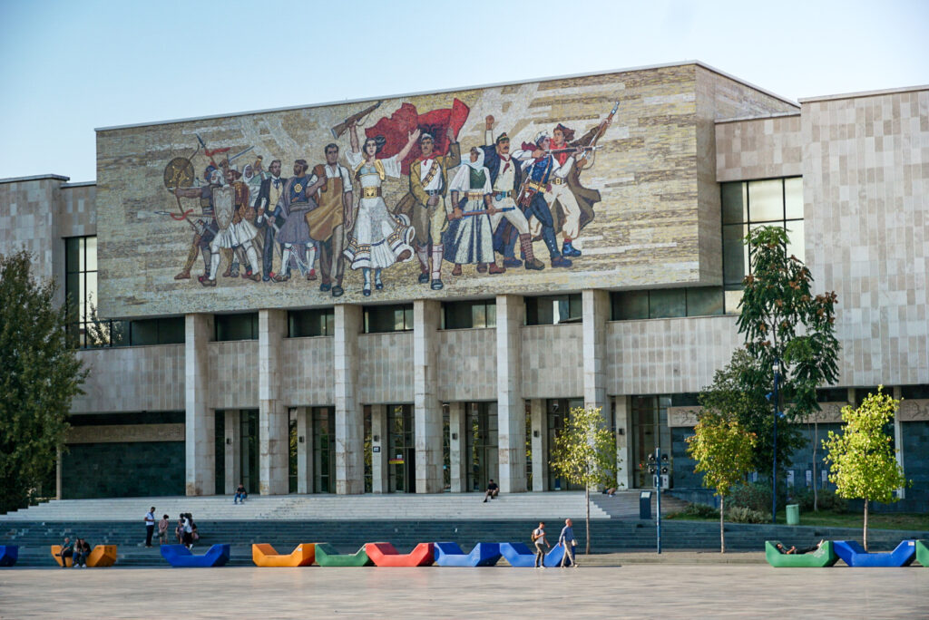 Tirana náměstí