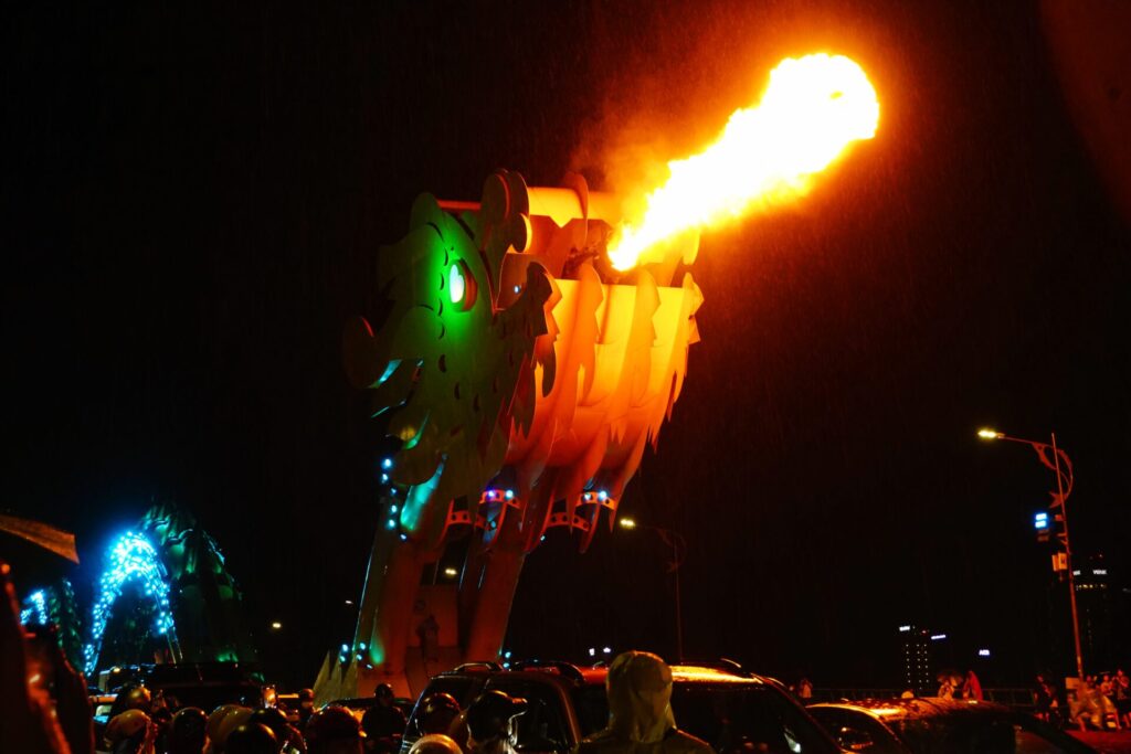 da nang dračí most dragon bridge