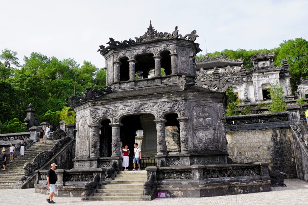 hue vietnam khai dinh