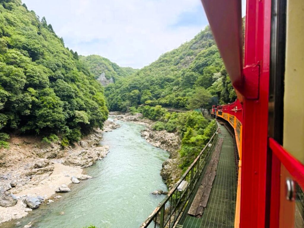 japonsko sagano railway jízdenky předem